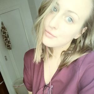 Meet your Posher, Katelyn